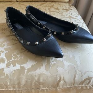 Valentino black flats, great condition, bought them too small..